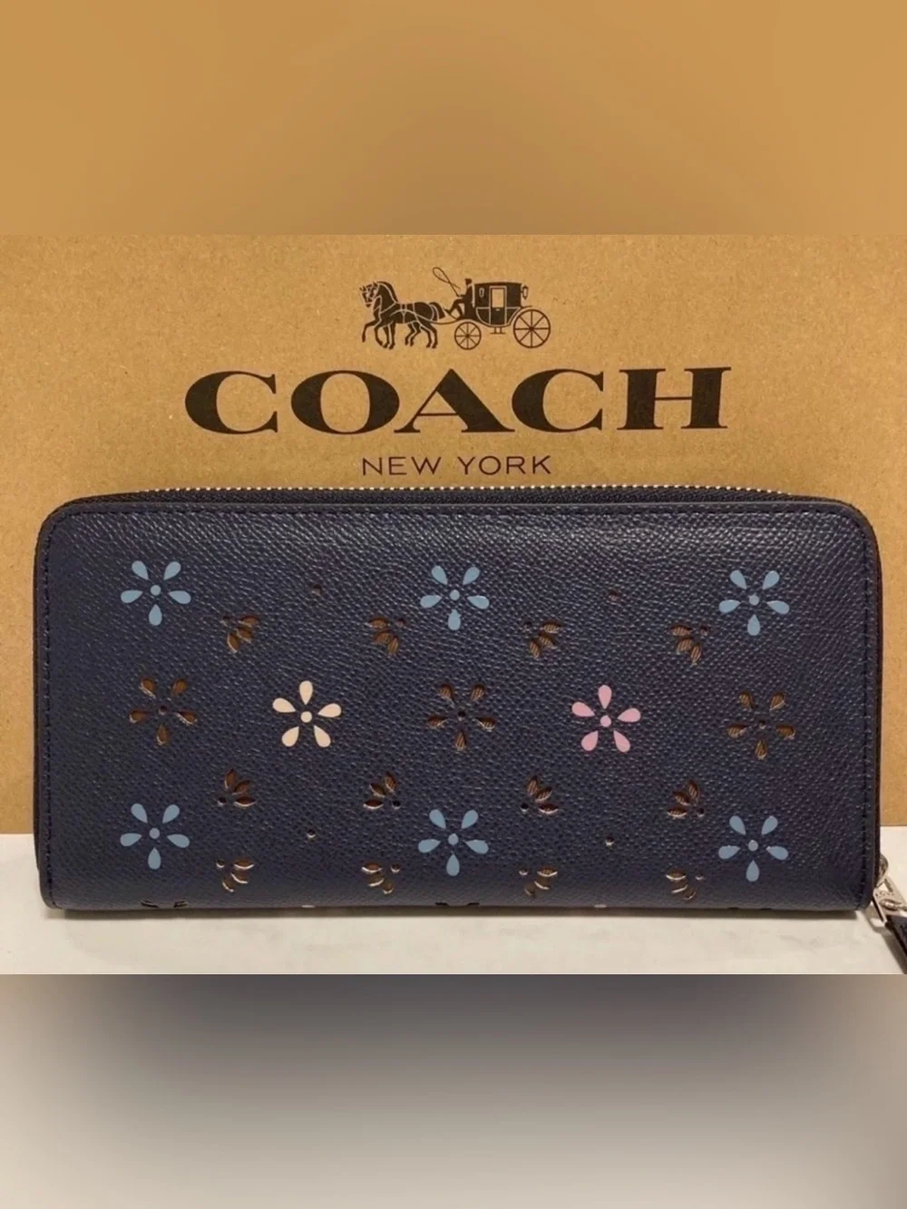 COACH NWT Perforated Floral Long Accordion Zip Wallet In SV/Midnight - Picture 2 of 6